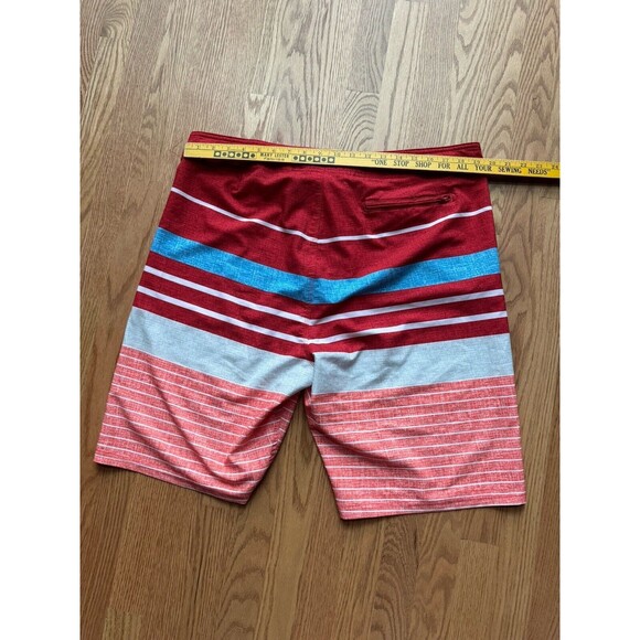 Old‎ Navy California Swimming Suit Trunks Men’s Size 38 Red Board Shorts - Picture 4 of 7